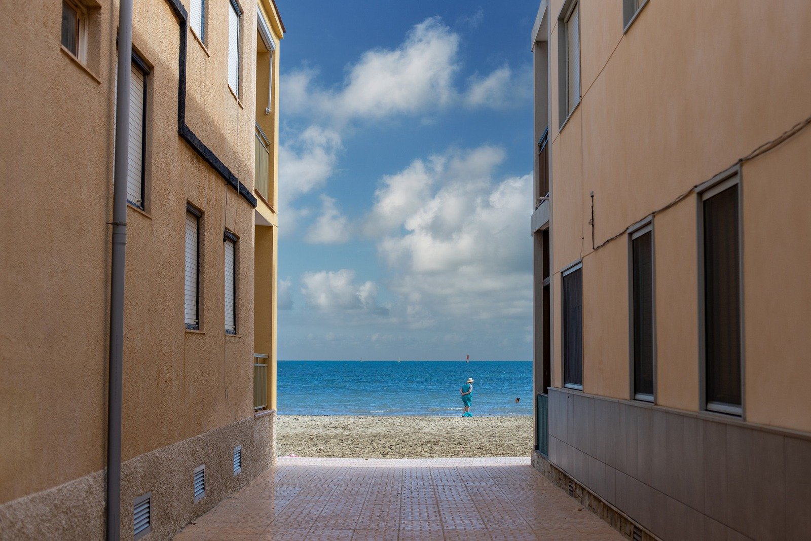 Mares del este